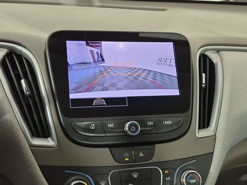 Certified 2025 Chevrolet Malibu LS FWD image 24