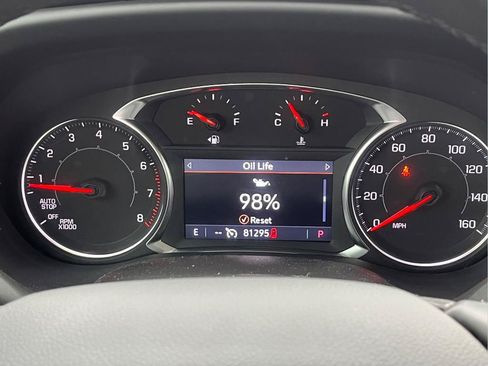 Used 2023 GMC Acadia SLT FWD image 21