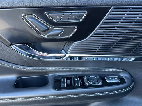 Certified 2022 Lincoln Corsair FWD image 11