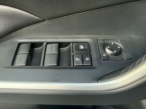 Used 2021 Toyota RAV4 LE image 13