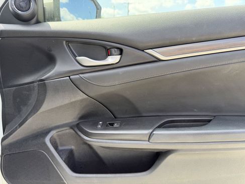 Used 2019 Honda Civic EX-L image 24