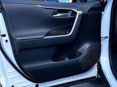 Used 2025 Toyota RAV4 XSE w/ Weather Package image 22