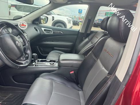 Used 2019 Nissan Pathfinder SL AWD/4WD image 5