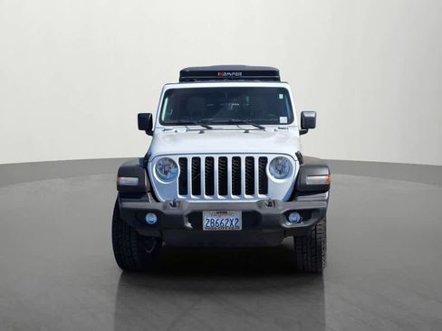 Used 2020 Jeep Gladiator Sport w/ Quick Order Package 24S AWD/4WD image 2