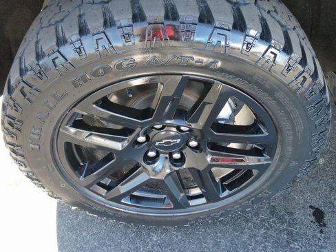 Used 2022 Chevrolet Silverado 1500 LT Trail Boss w/ Convenience Package II AWD/4WD image 10