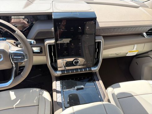 New 2026 GMC Yukon XL Denali w/ Denali Reserve Package AWD/4WD image 29
