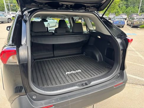 Used 2024 Toyota RAV4 XLE AWD/4WD image 15