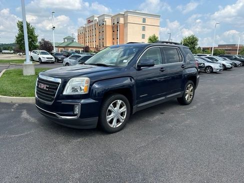 Used 2017 GMC Terrain SLE w/ Convenience Package FWD image 4