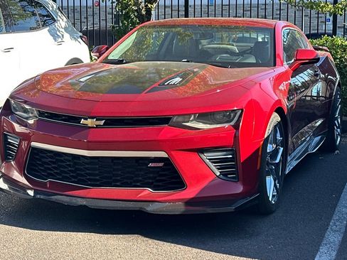Used 2018 Chevrolet Camaro SS RWD image 2