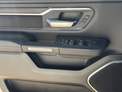 Used 2025 RAM 1500 Laramie image 26