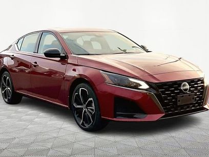 Used 2023 Nissan Altima 2.5 SR w/ SR Premium Package
