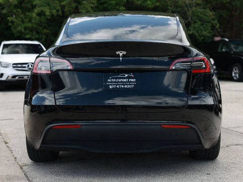 Used 2021 Tesla Model Y 2WD image 6