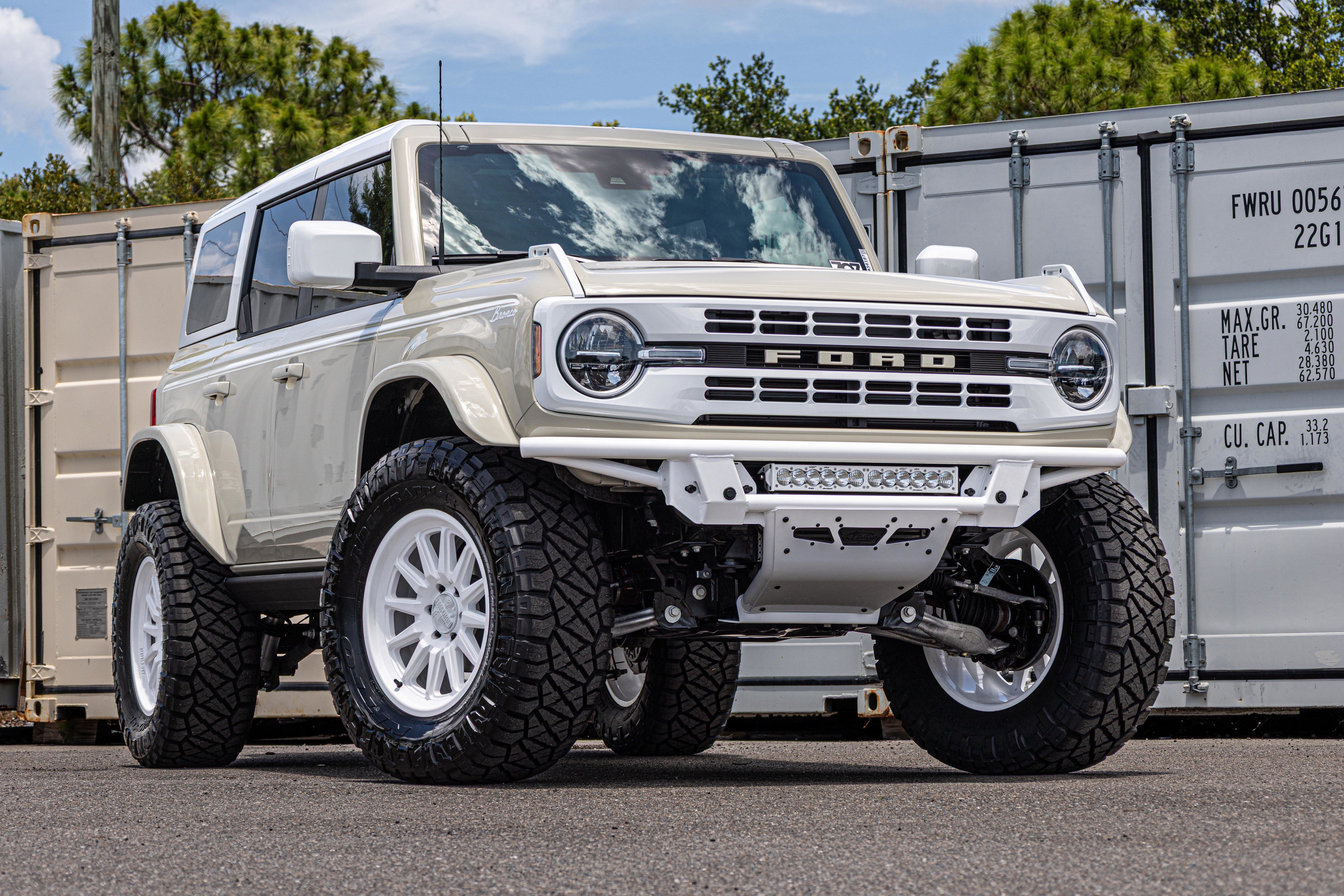 New 2026 Ford Bronco Heritage Edition AWD/4WD image 1