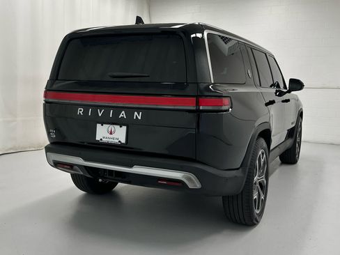Used 2025 Rivian R1S Adventure AWD/4WD image 6