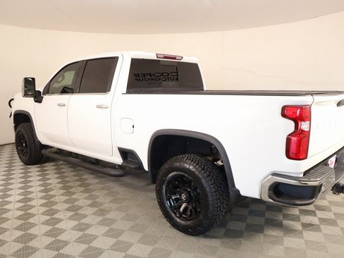 Used 2020 Chevrolet Silverado 2500 LTZ w/ LTZ Texas Edition image 22