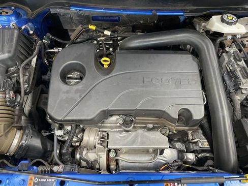 Used 2024 GMC Terrain SLT image 28