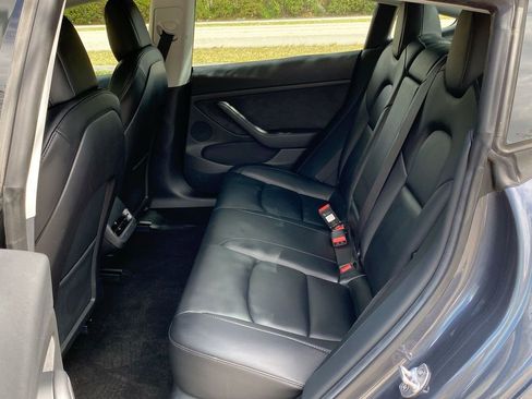 Used 2022 Tesla Model 3 Long Range image 36