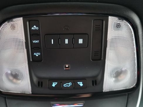 Used 2022 Dodge Durango GT AWD/4WD image 35