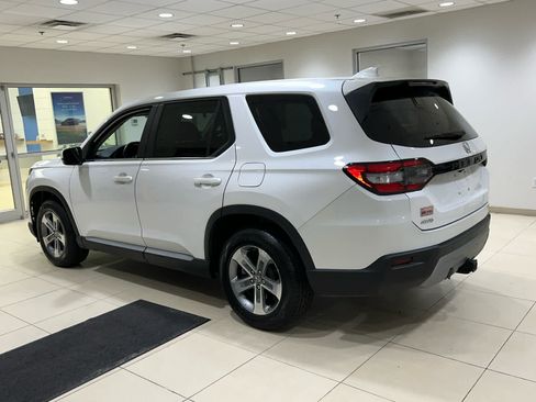 Used 2023 Honda Pilot EX-L image 10