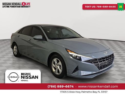 Used 2021 Hyundai Elantra SE FWD image 1