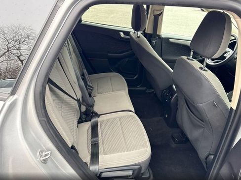 Used 2020 Ford Escape SE image 13