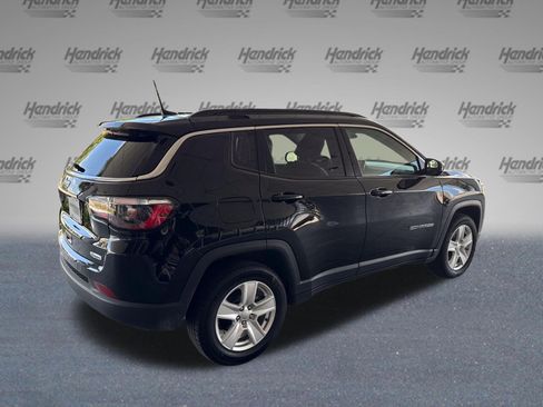 Used 2022 Jeep Compass Latitude AWD/4WD image 9