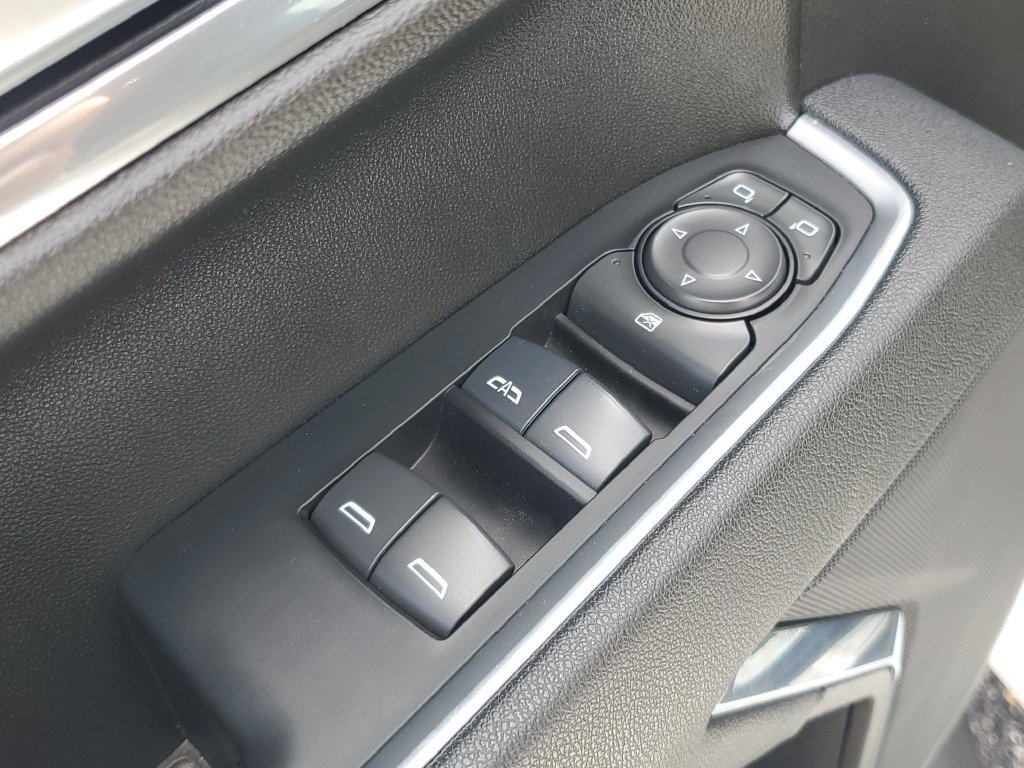 Used 2025 Chevrolet Silverado 1500 LT Trail Boss w/ Protection Package AWD/4WD image 9