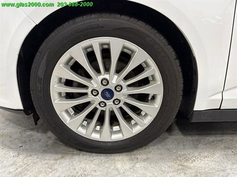 Used 2017 Ford C-MAX SE image 16