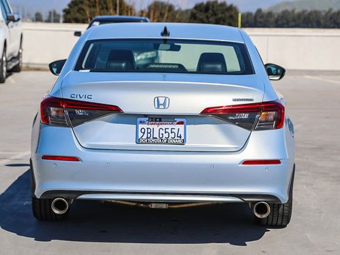 Used 2022 Honda Civic Touring image 6