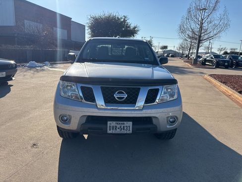 Used 2014 Nissan Frontier SV w/ SV Value Truck Package image 9