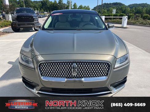 Used 2017 Lincoln Continental Select FWD image 32