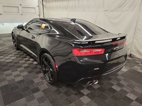 Used 2017 Chevrolet Camaro SS image 4
