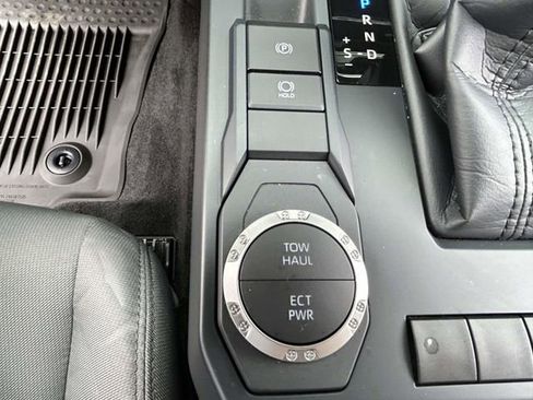 Used 2025 Toyota Tacoma SR5 RWD image 18