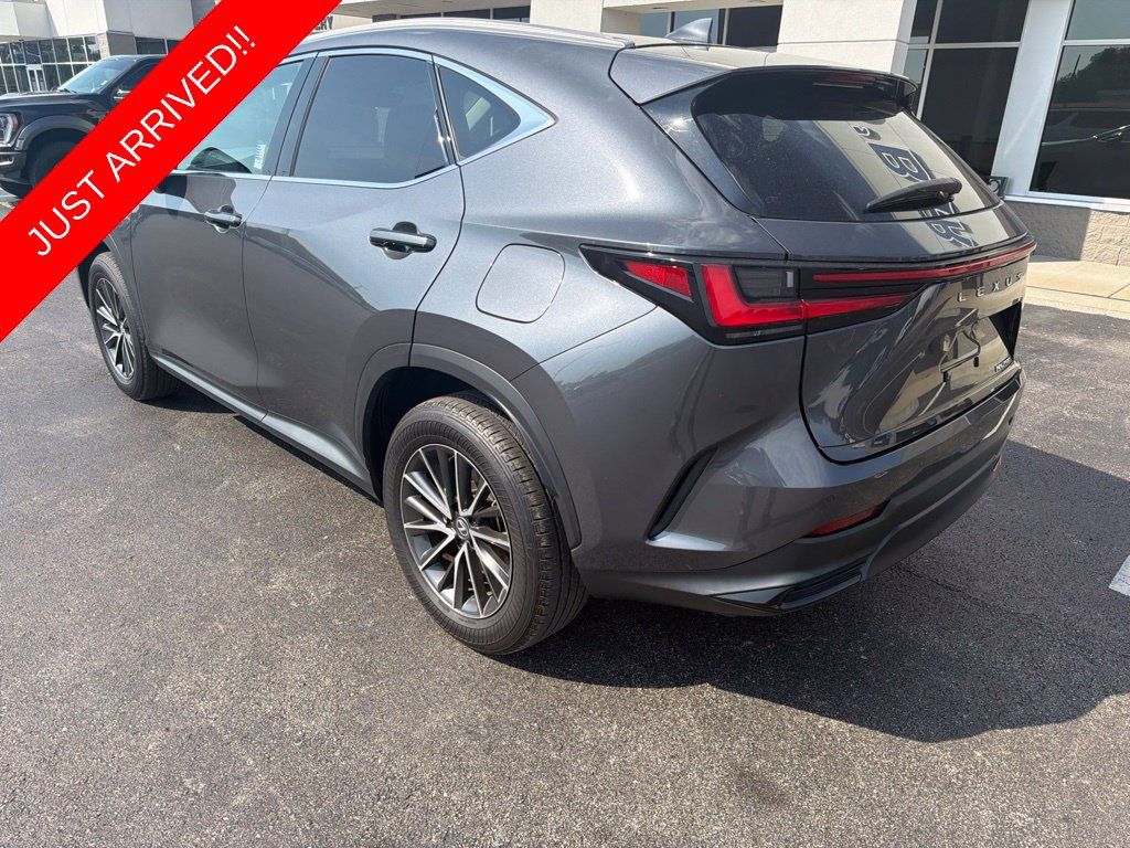 Used 2024 Lexus NX 250 FWD w/ Premium Package image 2
