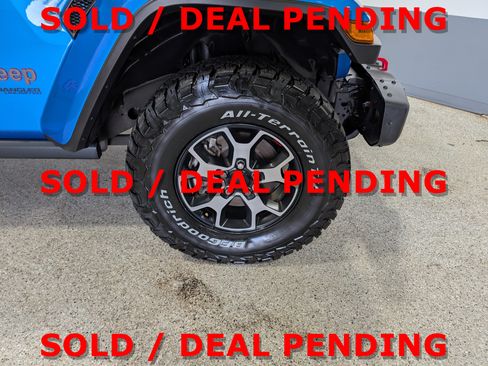 Used 2021 Jeep Wrangler Unlimited Rubicon AWD/4WD image 11
