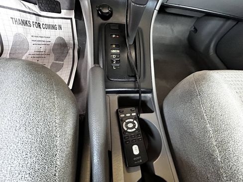 Used 2005 Toyota Corolla CE FWD image 17