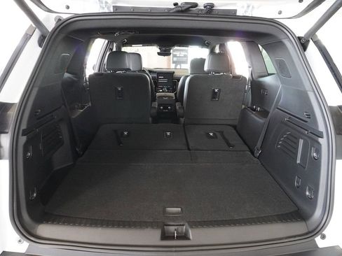 New 2026 GMC Acadia AT4 image 8