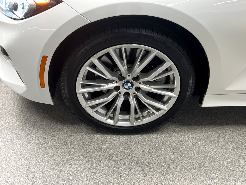 Used 2023 BMW 330i xDrive Sedan w/ Premium Package AWD/4WD image 37