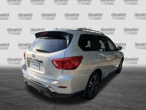 Used 2017 Nissan Pathfinder Platinum AWD/4WD image 9