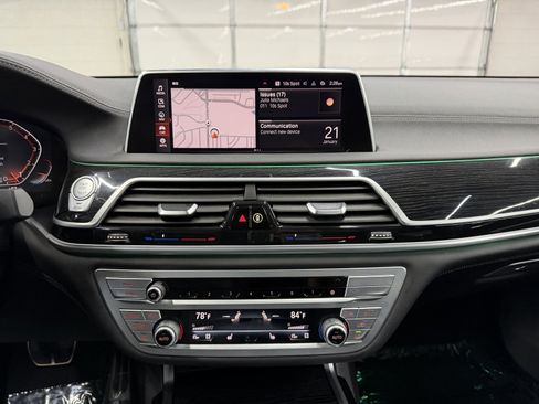 Used 2021 BMW 740i w/ M Sport Package image 15