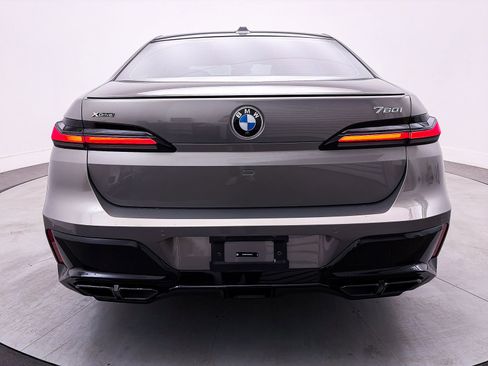 Used 2024 BMW 760i xDrive image 17