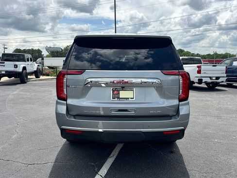 Used 2024 GMC Yukon SLT w/ SLT Luxury Package RWD image 7