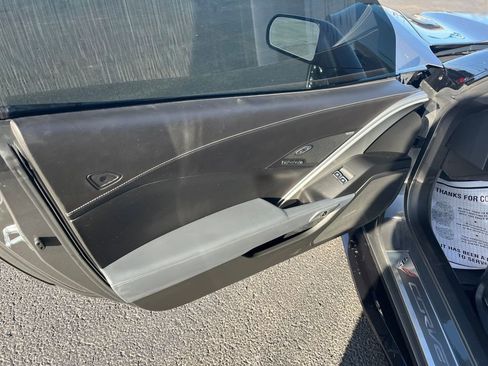 Used 2015 Chevrolet Corvette Z06 w/ 3LZ Preferred Equipment Group image 19