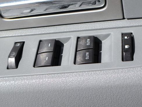 Used 2011 Ford F150 XLT w/ XLT Chrome Pkg image 17