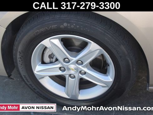 Used 2025 Chevrolet Malibu LT FWD image 11
