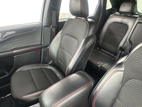 Used 2025 Ford Escape ST-Line Select AWD/4WD image 13