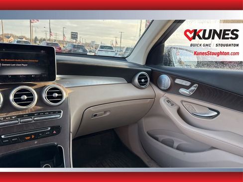 Used 2019 Mercedes-Benz GLC 300 4MATIC image 37