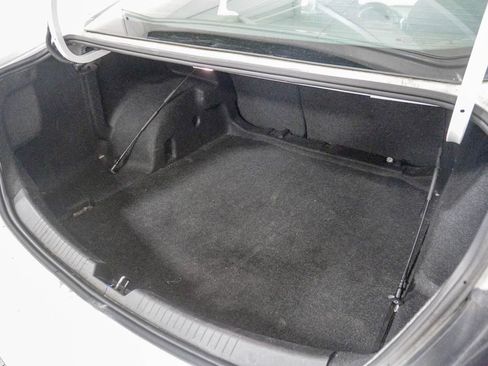 Used 2016 Chevrolet Malibu LT image 8