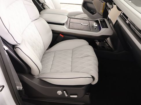 New 2026 Lincoln Navigator Black Label AWD/4WD image 14