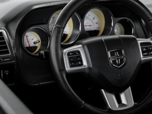 Used 2011 Dodge Challenger R/T RWD image 14